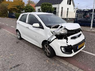 krockskadad bil auto Kia Picanto 1.0-12V 2012/11