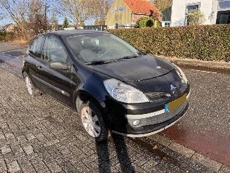škoda osobní automobily Renault Clio 1.4-16V 2006/11