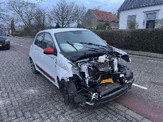damaged passenger cars Renault Twingo 1.0 SCe 70 2017/1