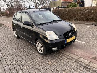 Schadeauto Kia Picanto 1.0-12V 2006/7