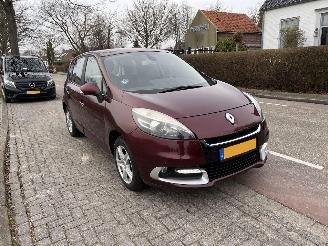 krockskadad bil auto Renault Scenic 1.20TCe Collection 2013/1