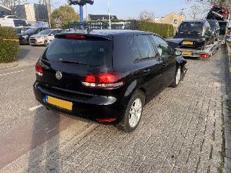 Volkswagen Golf 1.2 TSi Highline picture 3