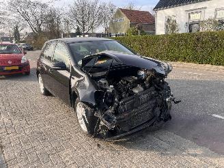 Unfallwagen Volkswagen Golf 1.2 TSi Highline 2011/2