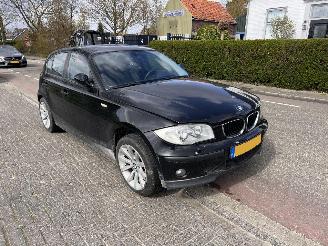 demontáž osobní automobily BMW 1-serie 116i 2004/11