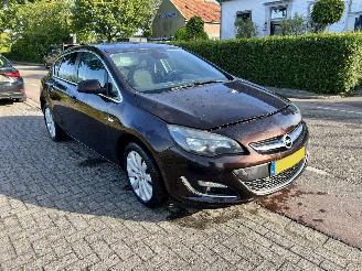skadebil auto Opel Astra 1.6 CDTi Edition 2015/9