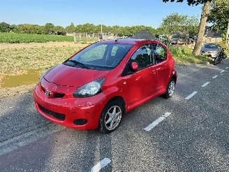 Toyota Aygo 1.0-12V picture 2