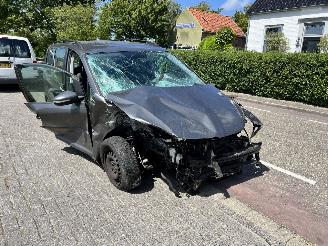 Sloopauto Volkswagen Touran 1.2 TSi 2012/1