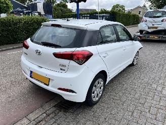 Hyundai I-20 1.2 HP i-Motion picture 3