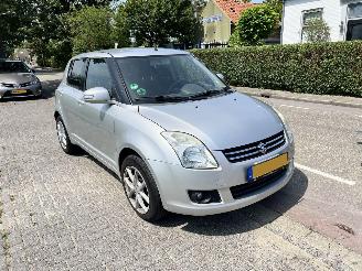 skadebil auto Suzuki Swift 1.3 Comfort 2010/5