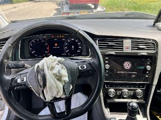 Volkswagen Golf 1.5 TSi Highline Business R picture 6