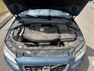 Volvo V-70 2.4 D5 picture 6
