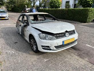 Vrakbiler auto Volkswagen Golf 1.2 TSi 2015/5