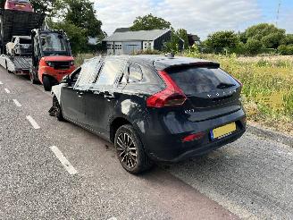 Volvo V-40 2.0 T2 picture 4