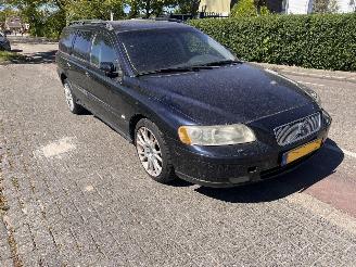 Unfallwagen Volvo V-70 2.4-20V 2005/12
