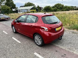 Peugeot 208 1.2 VTi Envy picture 4