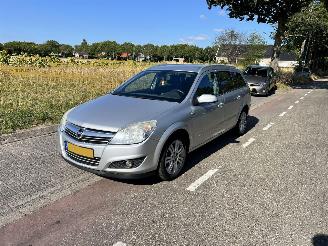 Opel Astra 1.6-16V Cosmo picture 2