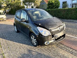 Schadeauto Opel Agila 1.0-12V 2012/6