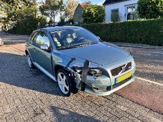 damaged passenger cars Volvo C-30 2.0 d Momentum 2008/3