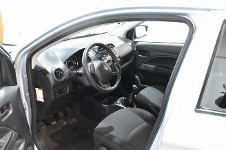 Mitsubishi Space-star 1.0 Cool+ picture 20
