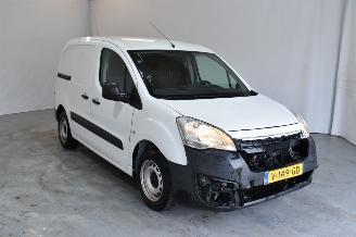 skadebil bedrijf Peugeot Partner 120 1.6 BlueHDi L1XR 2017/4