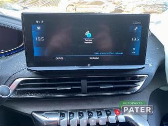 Peugeot 3008 3008 II (M4/MC/MJ/MR), MPV, 2016 1.2 12V e-THP PureTech 130 picture 14