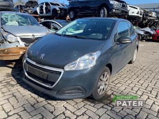 Auto da rottamare Peugeot 208 208 I (CA/CC/CK/CL), Hatchback, 2012 / 2019 1.0 Vti 12V PureTech 2015/10