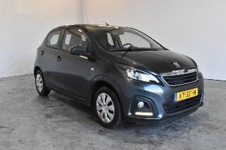 Damaged car Peugeot 108 1.0 e-VTi Active 2016/11
