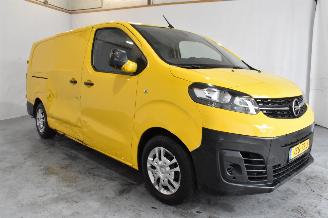 skadebil bedrijf Opel Vivaro-e L3H1 Edition 50 kWh 2022/10