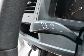 Volkswagen Transporter Kombi picture 26