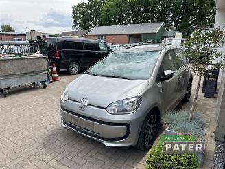 Auto da rottamare Volkswagen Up! Up! (121), Hatchback, 2011 1.0 12V 60 2015/11