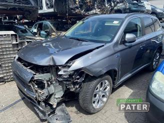 demontáž osobní automobily Mitsubishi Outlander Outlander (GF/GG), SUV, 2012 / 2022 2.0 16V PHEV 4x4 2014/5