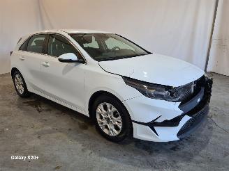 Auto incidentate Kia Ceed 1.5 T-GDi DynamicLine. 2022/7