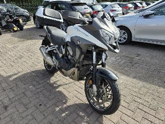krockskadad bil motor Honda VFR 800 VFR 800X Crossr. ABS 2016/5