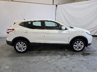 Nissan Qashqai 1.2 Connect Edition picture 8