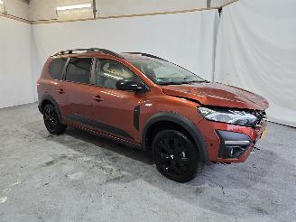 uszkodzony samochody osobowe Dacia Jogger 1.0 TCe 100 BF Ext 5 2022/11