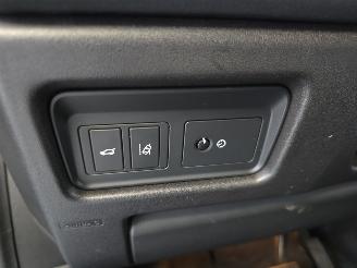 Land Rover Discovery Sport 2.0 TD4 HSE picture 24