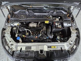 krockskadad bil auto Land Rover Discovery Sport 2.0 TD4 HSE          ONLY FOR EXPORT 2017/8