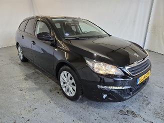 Schadeauto Peugeot 308 1.2 PureTech Style 2016/8