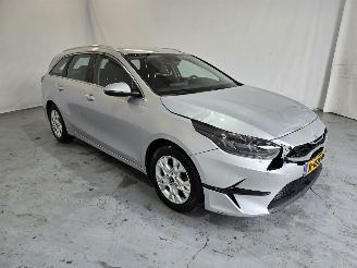 krockskadad bil auto Kia Ceed Sportswagon 1.0 T-GDi DynamicLine 2022/7