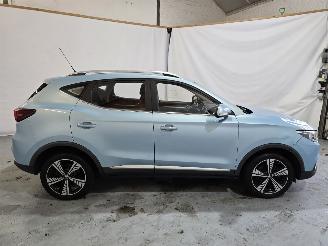 MG ZS EV Luxury 45 kWh picture 8