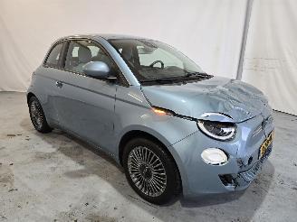 Voiture accidenté Fiat 500 RED 42 kWh 2021/12