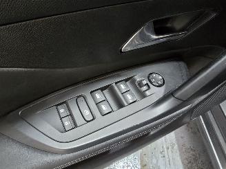 Peugeot 308 1.2 PureTech Allure Pack Business picture 25