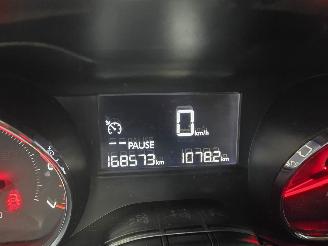 Peugeot 208 1.2 VTi Allure picture 16