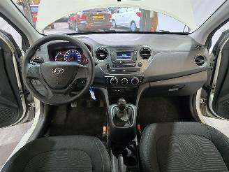 Hyundai I-10 1.0i i-Motion picture 20