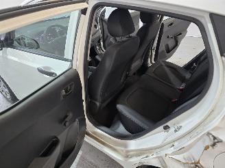 Hyundai I-10 1.0i i-Motion picture 17