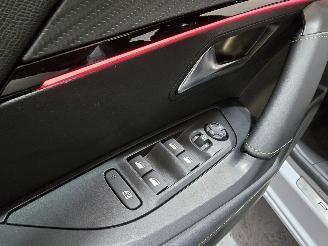 Peugeot 2008 1.2 Hybrid 145 GT picture 29