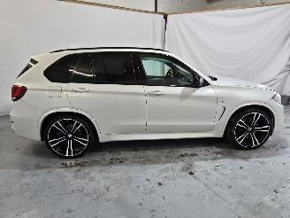 BMW X5 M50D picture 8