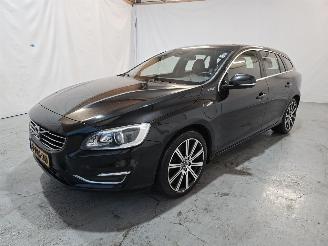 Volvo V-60 2.4 D6 AWD Plug-In Hybrid Summum picture 3