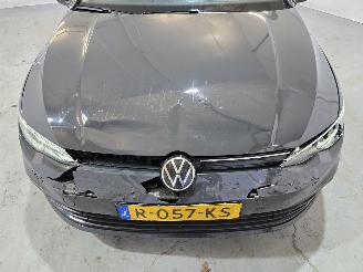 Volkswagen Golf 1.5 TSI Life Bns picture 10