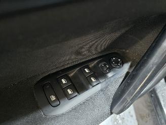 Peugeot 308 1.2 PureTech Blue Lease picture 22